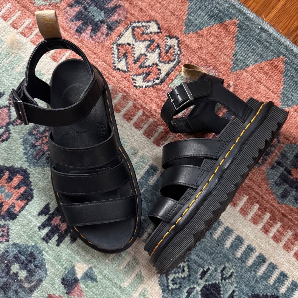 Dr. Marten Blaire Vegan Platform Sandals | Black Size 6/37